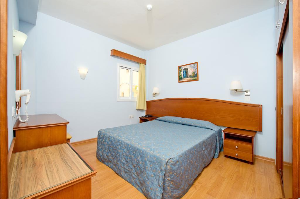 Tasia Maris Gardens Ayia Napa Værelse billede